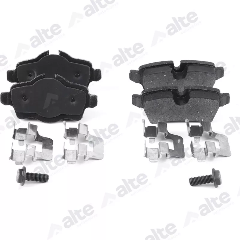 Jeu de 4 plaquettes de frein avant ALTE AUTOMOTIVE 138331CAL
