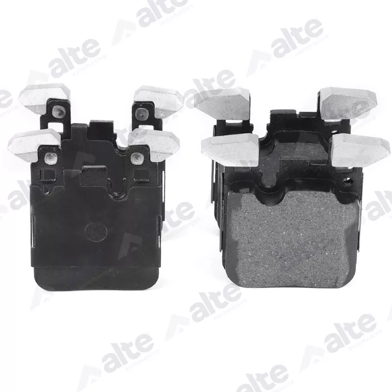 Jeu de 4 plaquettes de frein avant ALTE AUTOMOTIVE 138630AAL