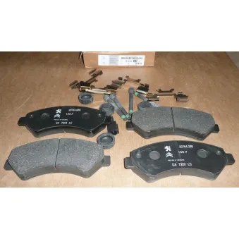 Jeu de 4 plaquettes de frein avant OE 1623842680