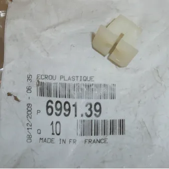 Clip, enjoliveur OE 699139