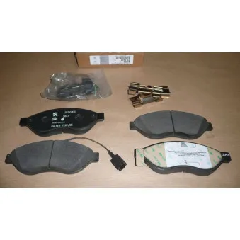 Jeu de 4 plaquettes de frein avant OE 425462