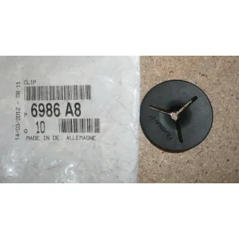 Clip, enjoliveur OE 6986A8