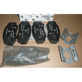 Jeu de 4 plaquettes de frein arrière OE 425468