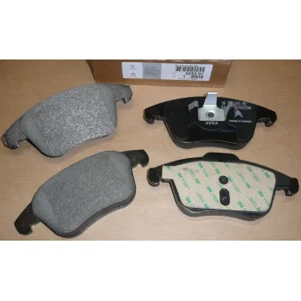 Jeu de 4 plaquettes de frein avant OE 425397