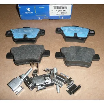 Jeu de 4 plaquettes de frein arrière OE 425401