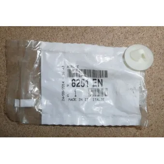 Clip, enjoliveur OE 8251EN