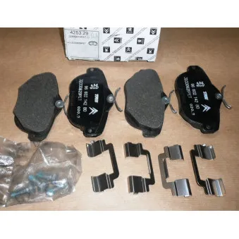 Jeu de 4 plaquettes de frein arrière OE 425329