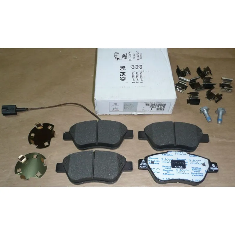 Jeu de 4 plaquettes de frein avant OE 425496