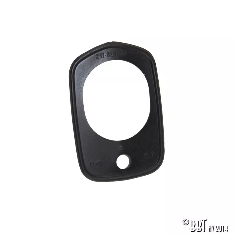 Caoutchouc serrure capot arrière YOUNG PARTS 0723-096