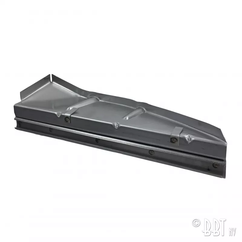 Tôle triangulaire de compartiment moteur, droite YOUNG PARTS 0888-051