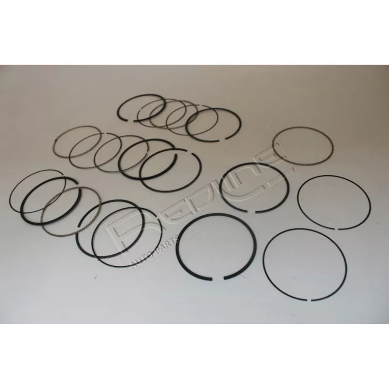Jeu de segments de pistons RED-LINE 04HY046