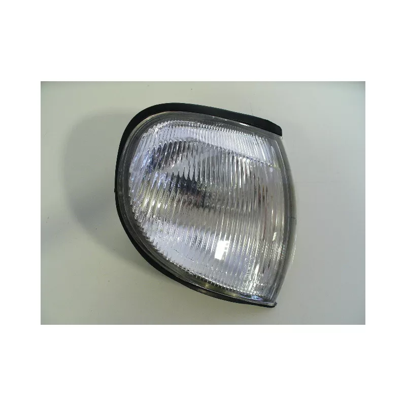 Feu clignotant avant droit RED-LINE 102NI012