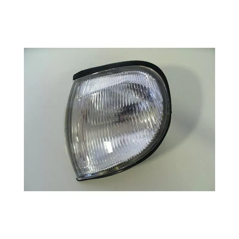 Feu clignotant avant gauche RED-LINE 102NI013