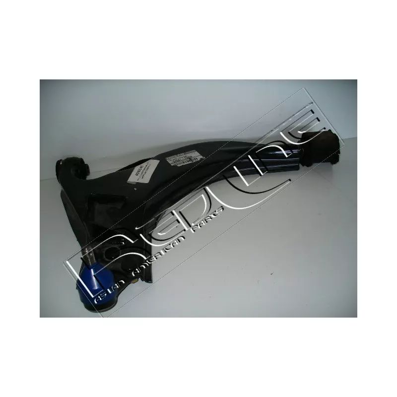 Triangle ou bras de suspension (train avant) RED-LINE 40NI045