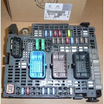 Boîte à fusibles OE 9807427980