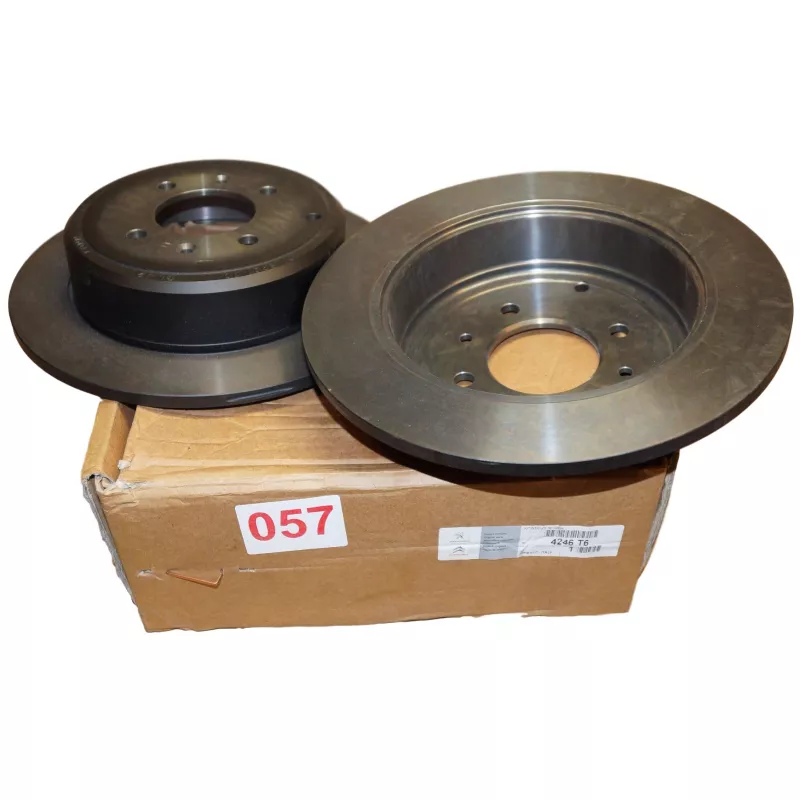 Jeu de 2 disques de frein arrière OE 4246T6