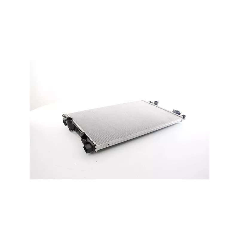 Radiateur, refroidissement du moteur BSG BSG 68-520-003